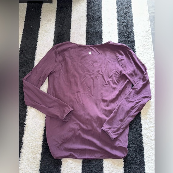 Lululemon Crossfront long sleeve size 12 - Picture 2 of 2